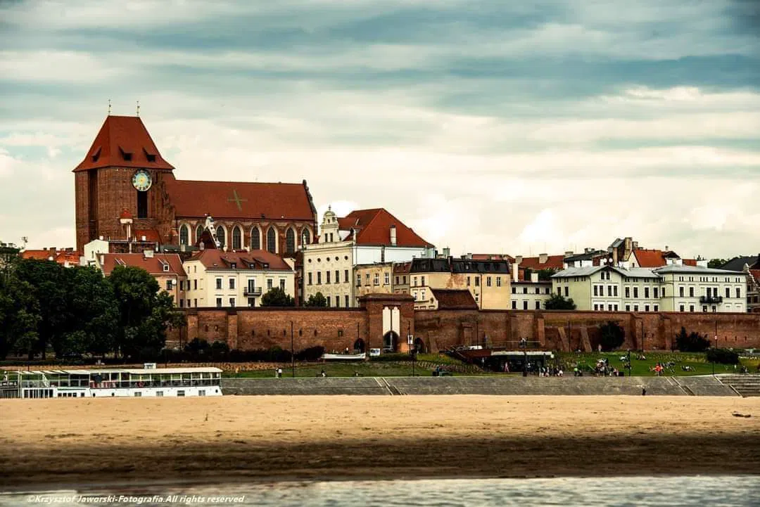 Barka Atena, Torun